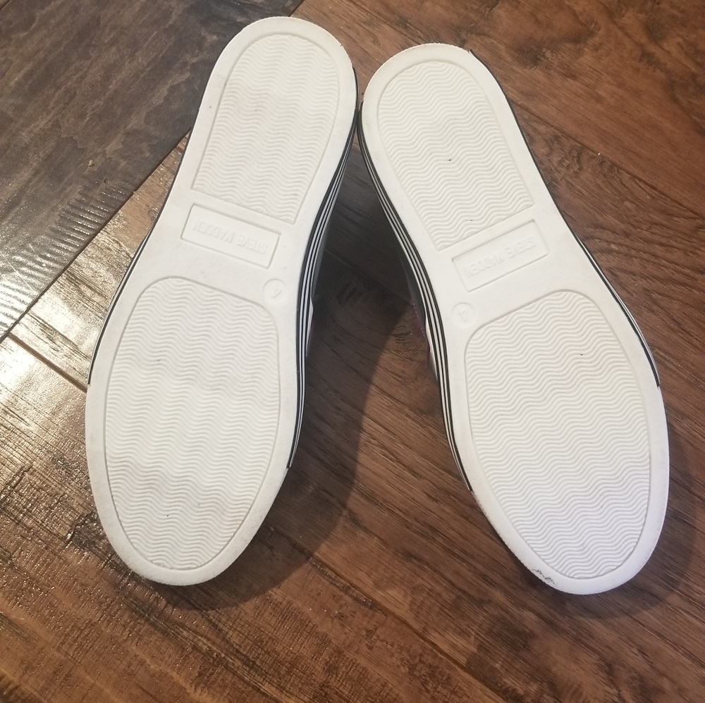 Steve Madden Girl Sneaker - Picture 5 of 5